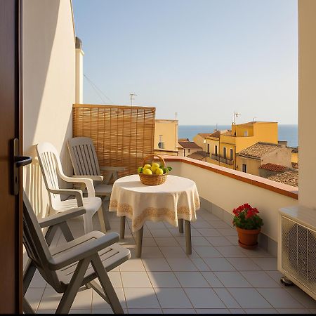 Sinyhouse Lägenhet Terrasini Exteriör bild
